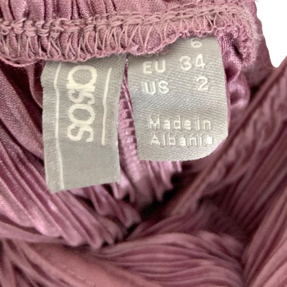 ASOS Petite Plisse V-Neck Halter with Frill Hem Romper - Picture 4 of 9